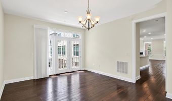 322 N GEORGE MASON Dr, Arlington, VA 22203