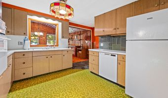 205 Mountain Rd, Cheshire, CT 06410