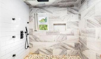 60 Brooklyn Rd, Narragansett, RI 02882