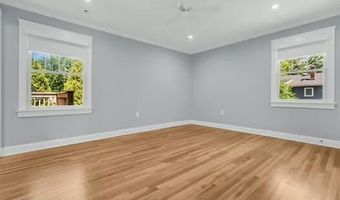 430 Church St, Belford, NJ 07718