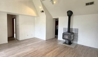 2203 Utah St, Carlsbad, NM 88220