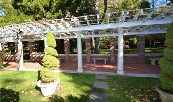 49 Seabreeze Ln 49, Bristol, RI 02809