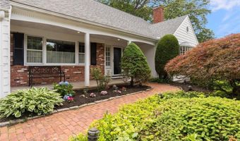 24 Kirkbrae Dr, Lincoln, RI 02865