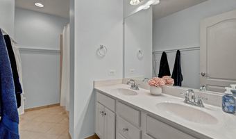 24165 SPRING MEADOW Cir, Aldie, VA 20105
