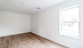 80 South St 203, Bethel, CT 06801