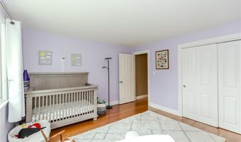 33 Rosewood Ln, Cumberland, RI 02864