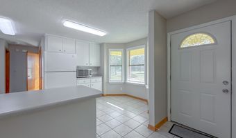 112 River Oaks Dr, Bainbridge, GA 39819