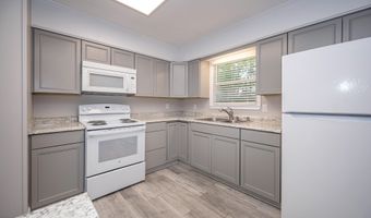 206 Beverly Dr, Ocean Springs, MS 39564