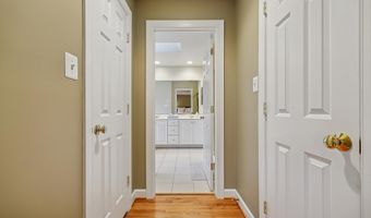 8807 RIDGE Rd, Bethesda, MD 20817