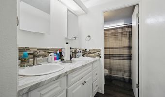 98-500 Koauka Loop 18A, Aiea, HI 96701