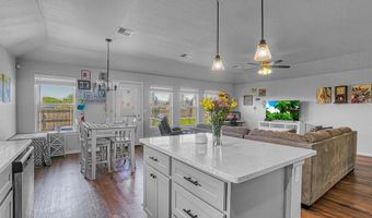 1537 Avalon Dr, Altus, OK 73521