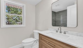 620 Tiller Ave, Beachwood, NJ 08722