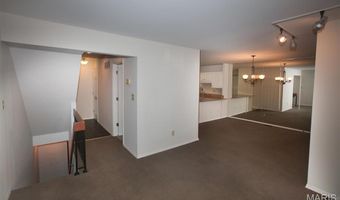1340 Holgate Dr F2, Ballwin, MO 63021