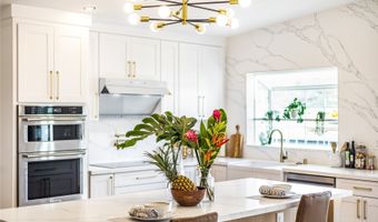 7211 Aipo Pl, Honolulu, HI 96825