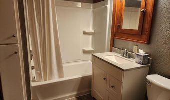 402 E 5th St, Atlantic, IA 50022