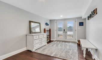 42037 N Old Lake Ave, Antioch, IL 60002