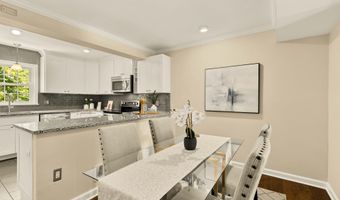 8221 DOCTOR CRAIK Ct, Alexandria, VA 22306