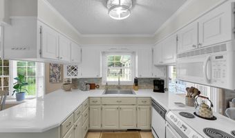 312 S Poplar Ave, Andrews, SC 29510