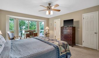 305 Arbor Glen Dr, Ballwin, MO 63021