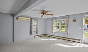 73 Penguin Ave, Warwick, RI 02818