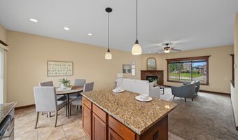 805 NW Reinhart Dr, Ankeny, IA 50023