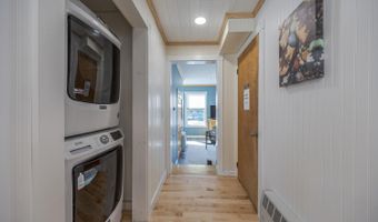 3 Wayman Ln, Bar Harbor, ME 04609