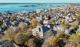 426 Spring St 203, Newport, RI 02840