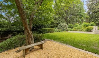4320 LORCOM Ln, Arlington, VA 22207