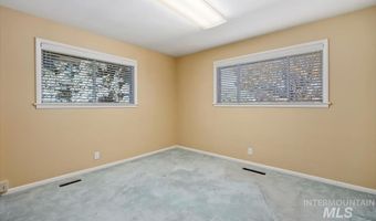 2240 Overland Ave, Burley, ID 83318