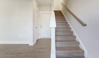 945 SYCAMORE Dr SE, Washington, DC 20032