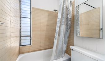 249 Kapili St 402, Honolulu, HI 96815