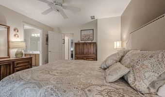 12 BARCLAY Dr, Hockessin, DE 19707