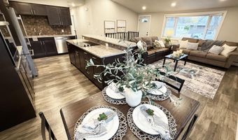 1409 S McCoy St, Aberdeen, SD 57401