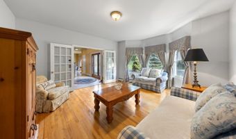 33 Perona Rd, Andover, NJ 07821
