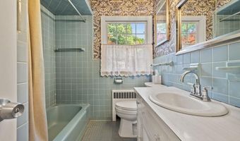 13 Provost Dr, Airmont, NY 10901
