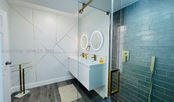 3625 N Country Club Dr 2409, Aventura, FL 33180