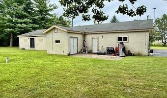 7428 Hough Rd, Almont, MI 48003