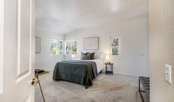 2116 Wedgewood Dr, Oceanside, CA 92056