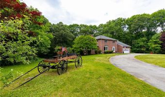 20 Lincoln Dr, North Smithfield, RI 02896