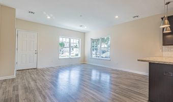 5 Robert Court St, Amityville, NY 11701