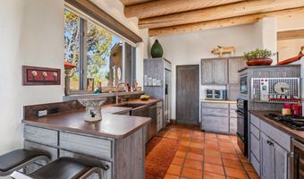 267 Hondo Seco Rd, Arroyo Seco, NM 87514