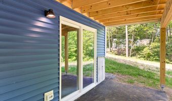 907 Richville Rd, Standish, ME 04084