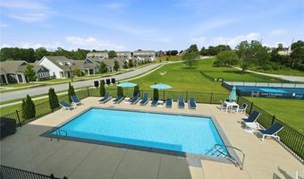 825 NE Heights Ln, Bentonville, AR 72712