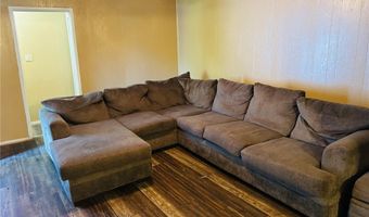 1152 E 4th St, Alice, TX 78332