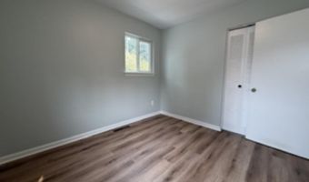 1819 Washington St, Algonac, MI 48001