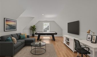 62 Orchard Ave, Johnston, RI 02919