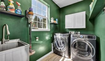 10342 Townley Ct, Aurora, OH 44202