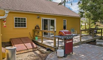 88 Harriman Hill Rd, Raymond, NH 03077