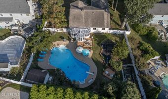 8 Laurel Ln, Bayville, NJ 08721