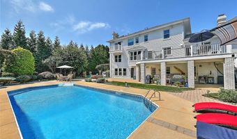 102 Cranberry Ter, Cranston, RI 02921